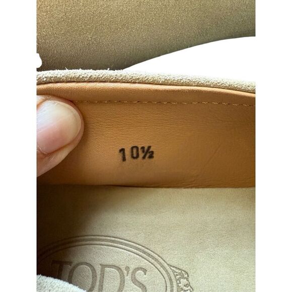 Tod's Womens Beige Suede Slip On Round Toe Casual Loafers Flat Shoes Size 10.5 - Picture 4 of 16